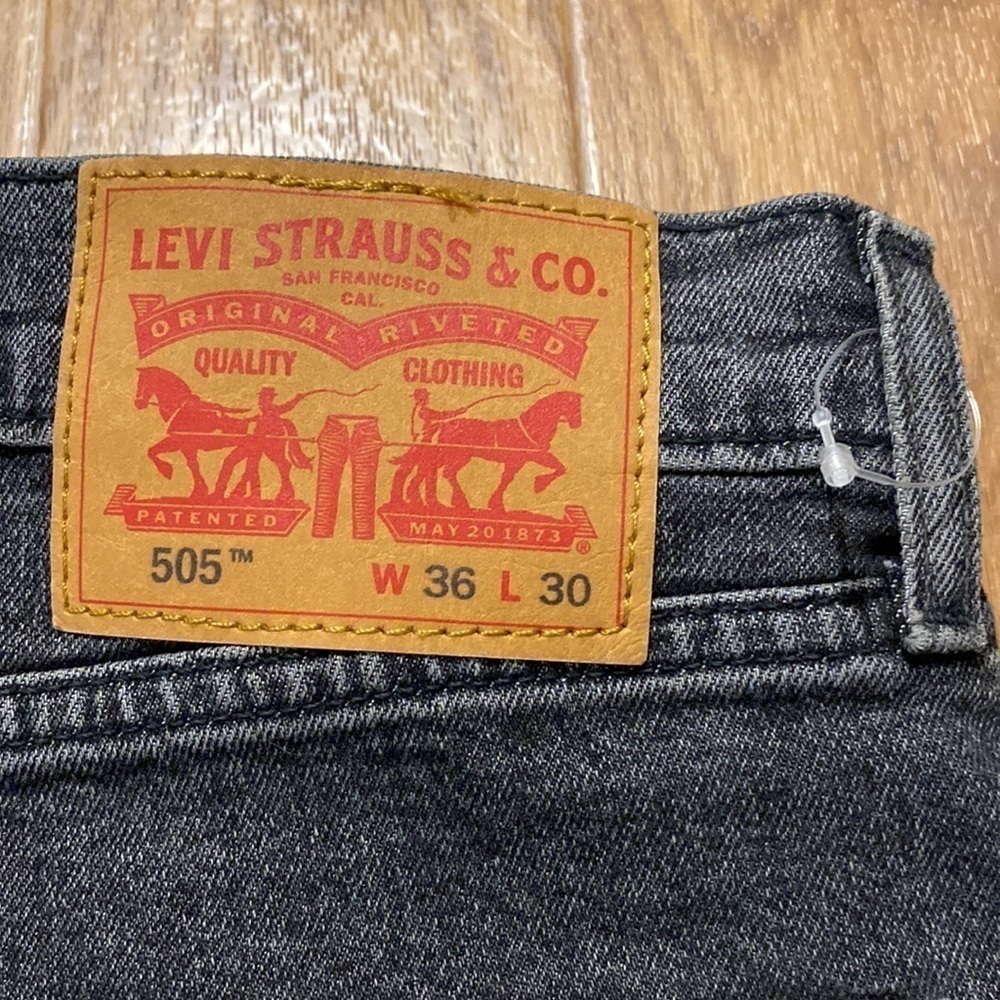 Levi Strauss  Men’s 505 Regular Fit Men's Black Jeans (Size 36x30) - Picture 3 of 8